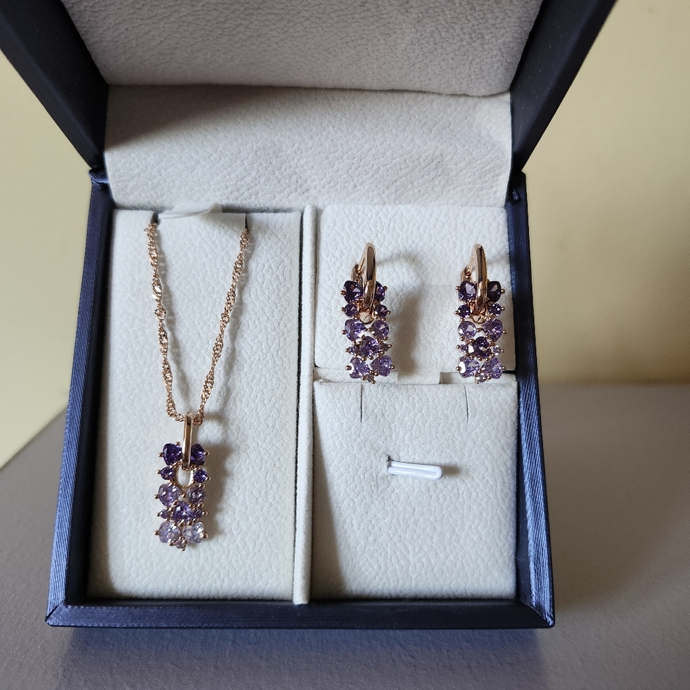 585RG Stamp Rolled Gold Earrings & Necklace Set